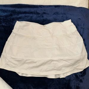 Lululemon pace rival skirt